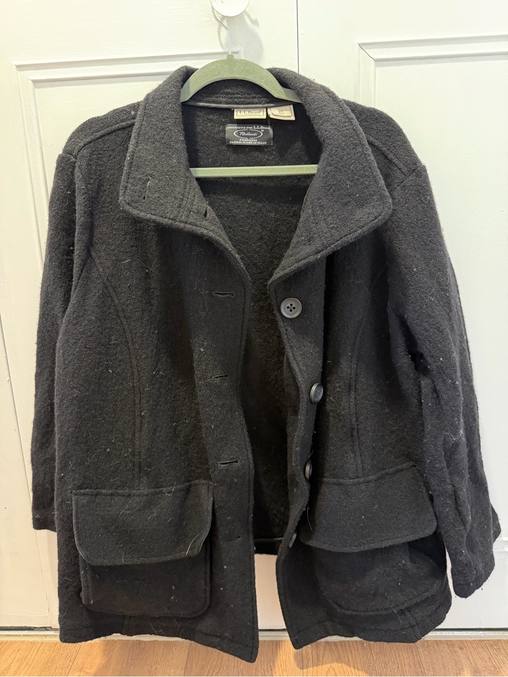 L.L. Bean Women's 100% Wool Peacoat - Black - Picture 4 of 5